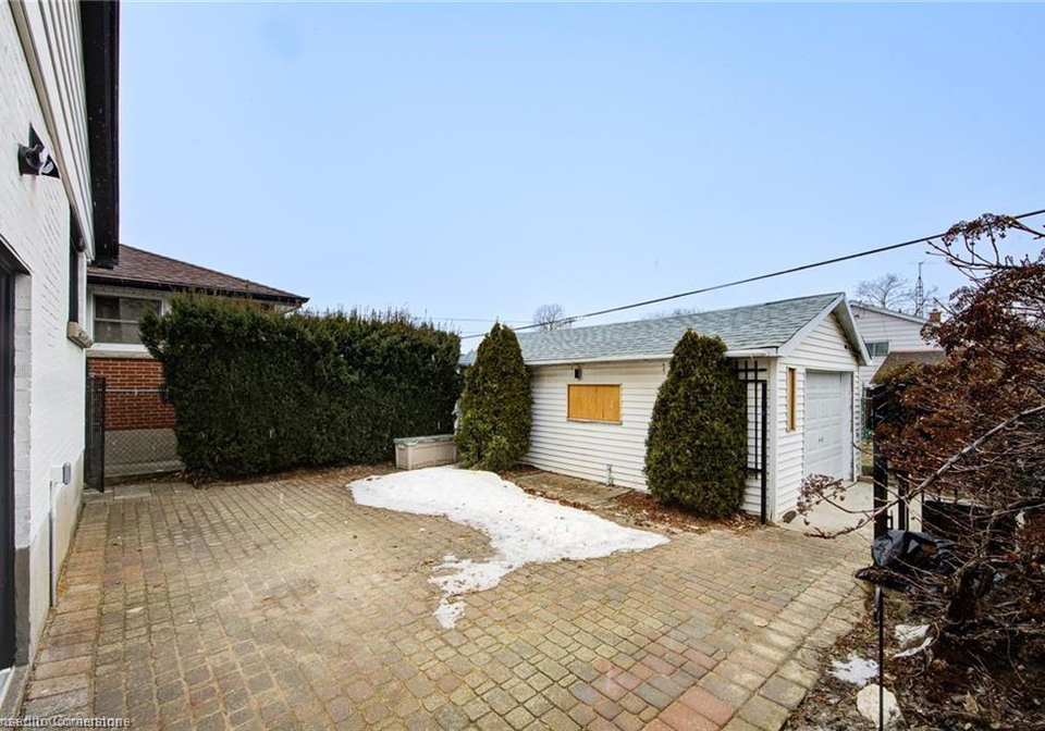 94-gailmont-drive-hamilton-ontario-40728085