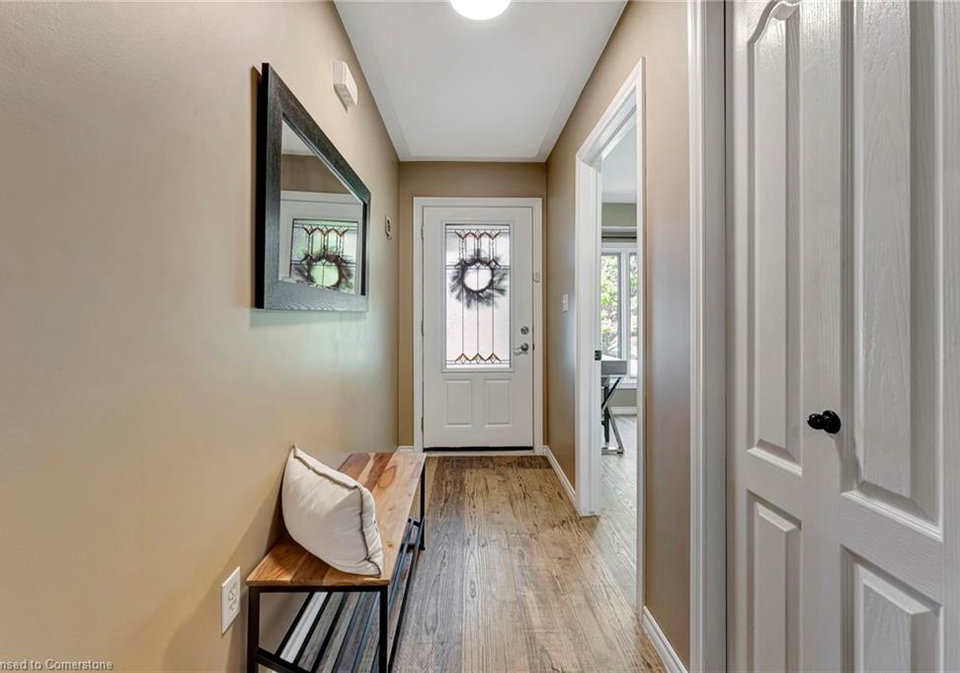 68-hanlon-place-paris-ontario-40728428