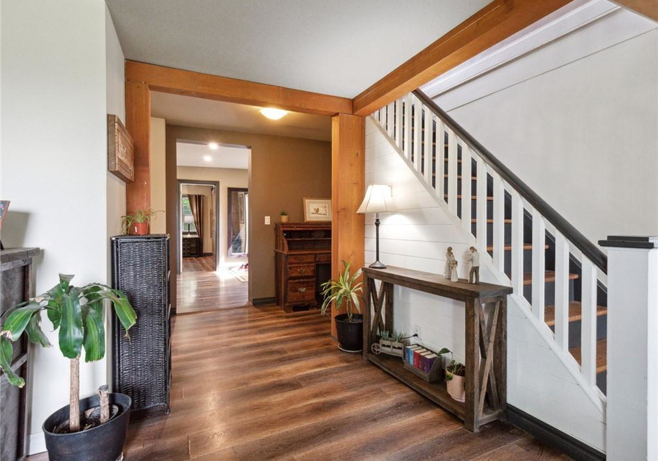 83456-old-river-street-w-wellandport-ontario-40728480