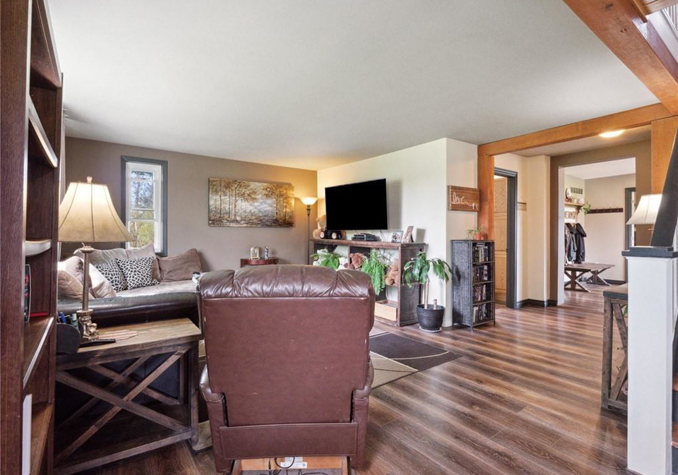 83456-old-river-street-w-wellandport-ontario-40728480