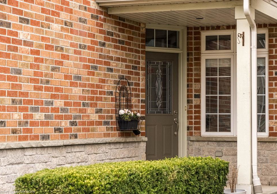 15-goldenview-court-waterdown-ontario-40728622