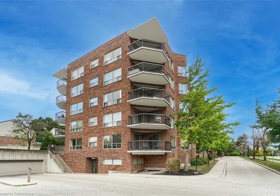 300-keats-way-waterloo-ontario-40728650