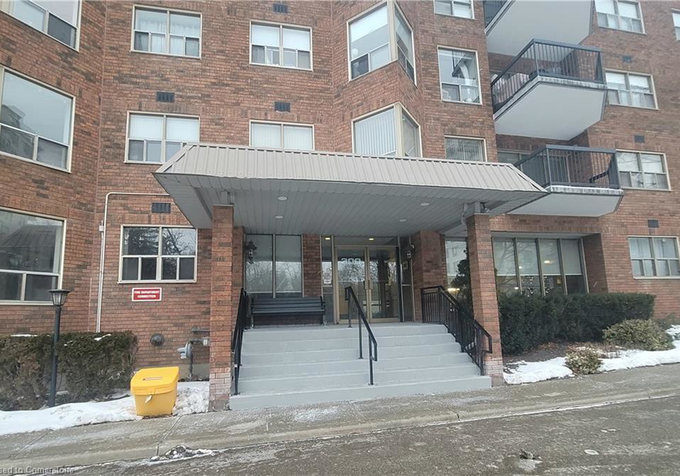 300-keats-way-waterloo-ontario-40728650