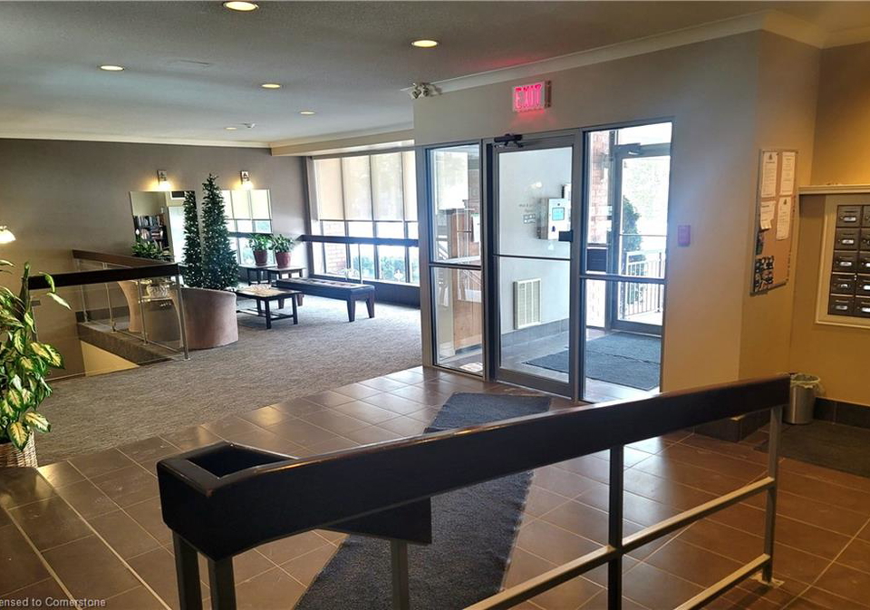 300-keats-way-waterloo-ontario-40728650