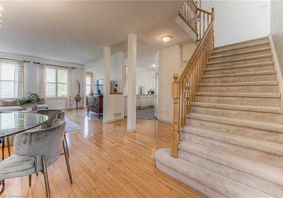 584-new-bedford-drive-waterloo-ontario-40728737