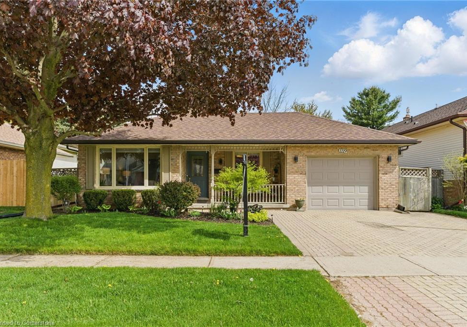 1119-iroquois-crescent-woodstock-ontario-40728802