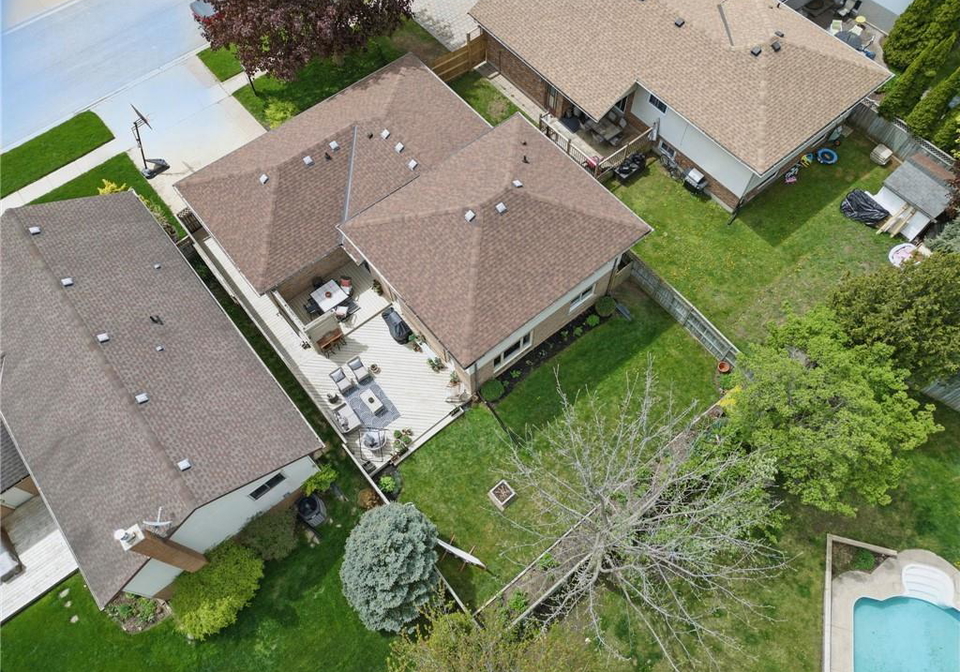 1119-iroquois-crescent-woodstock-ontario-40728802