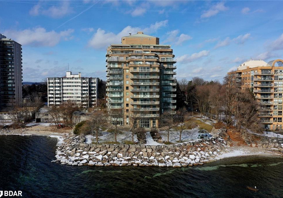 11c-2190-lakeshore-road-burlington-ontario-40728941