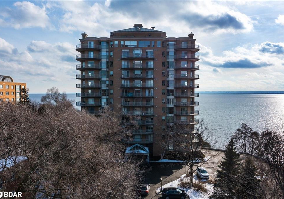 11c-2190-lakeshore-road-burlington-ontario-40728941