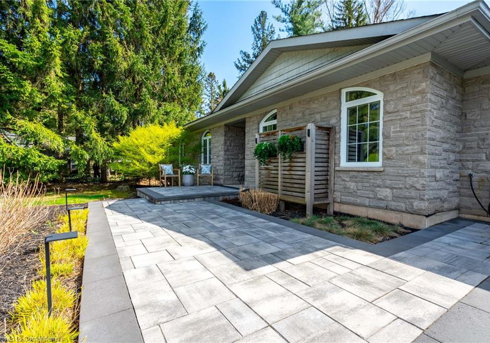 715-robson-road-waterdown-ontario-40729233