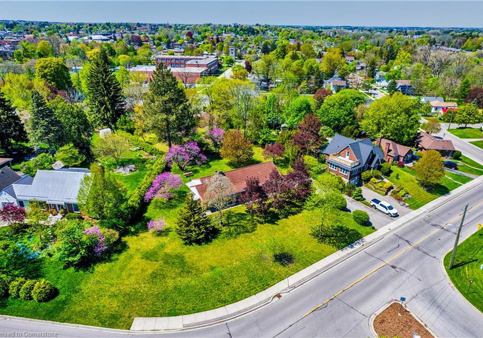 126-mccall-crescent-simcoe-ontario-40729257