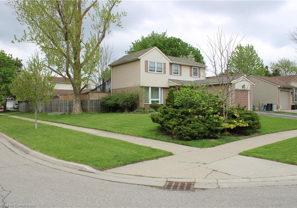 56-trailwood-crescent-kitchener-ontario-40729517