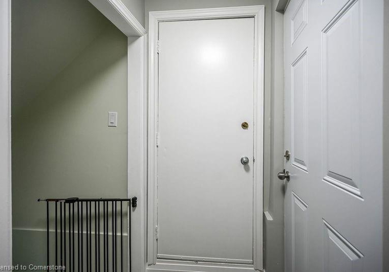 31-joseph-court-hamilton-ontario-40729556