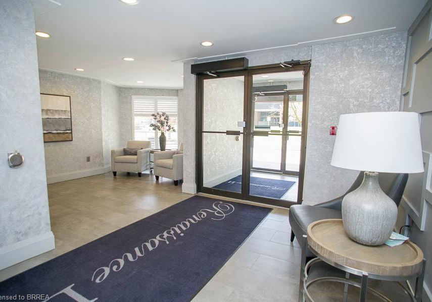 10-ellen-street-e-kitchener-ontario-40729767