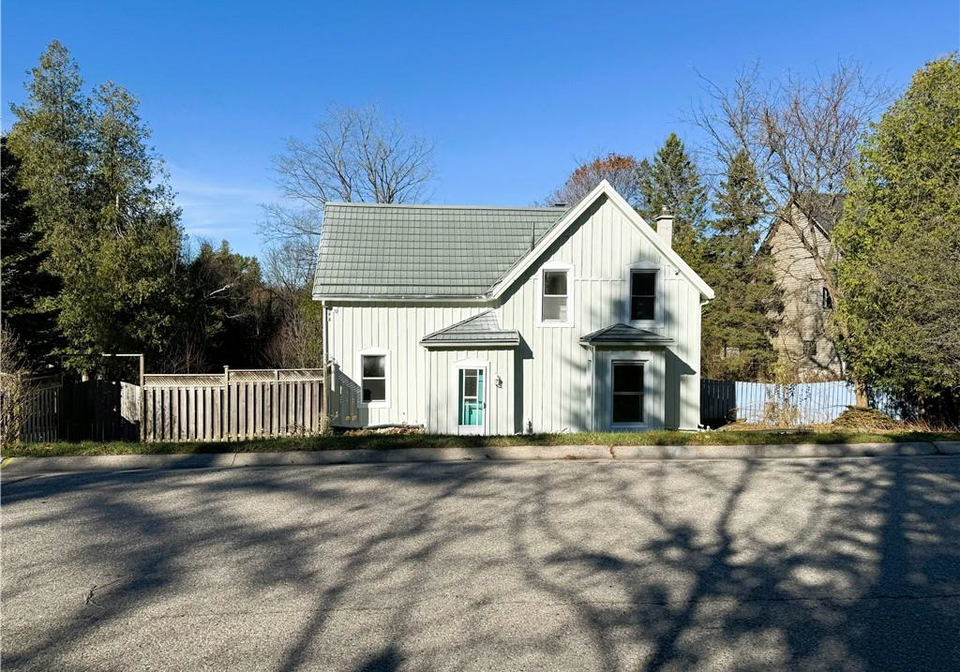 180-carroll-street-rockwood-ontario-40729772