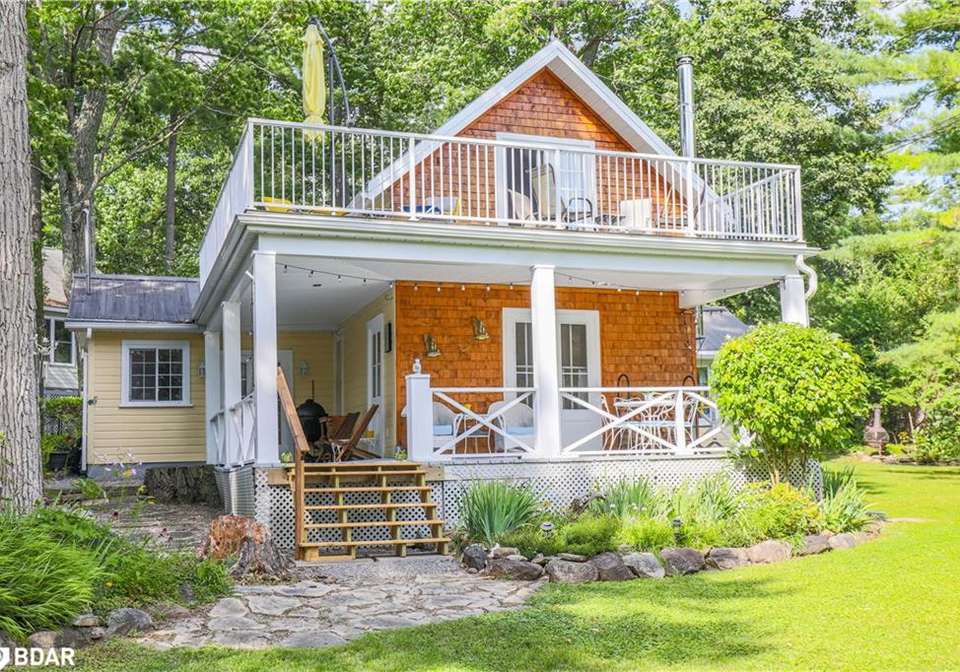 10-sixth-street-fenelon-falls-ontario-40729792
