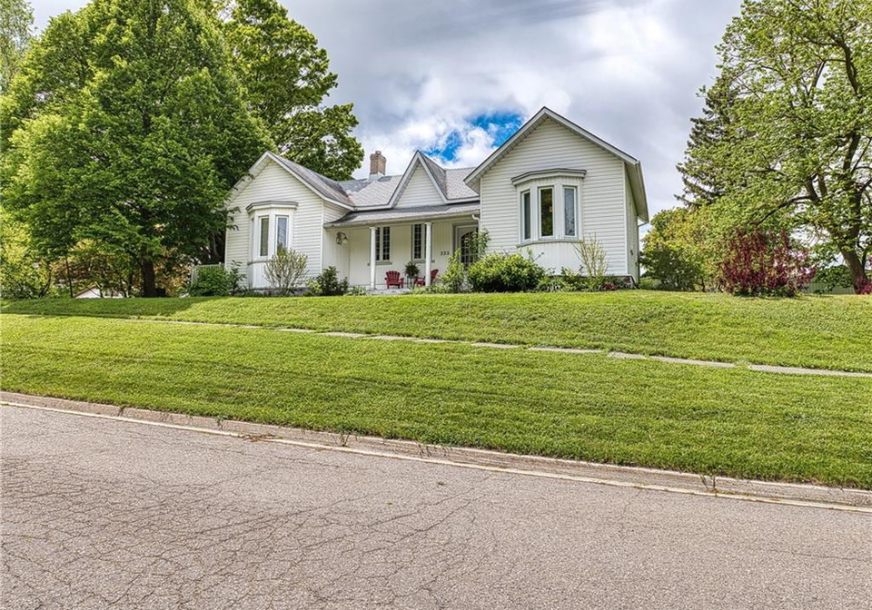225-queen-street-n-palmerston-ontario-40729901