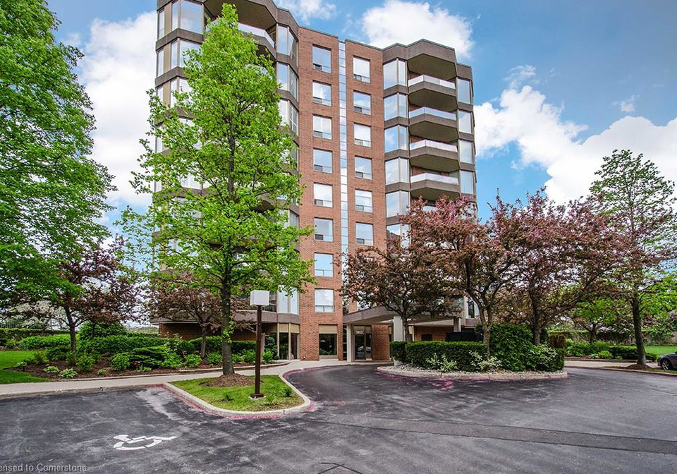 1903-pilgrims-way-oakville-ontario-40729937