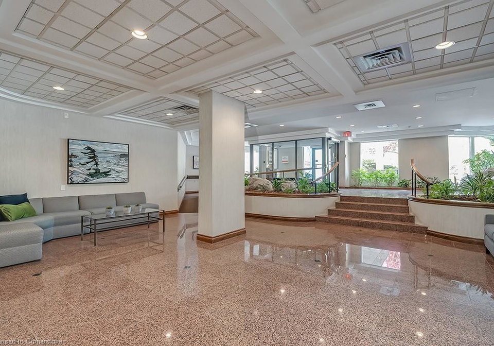 1903-pilgrims-way-oakville-ontario-40729937