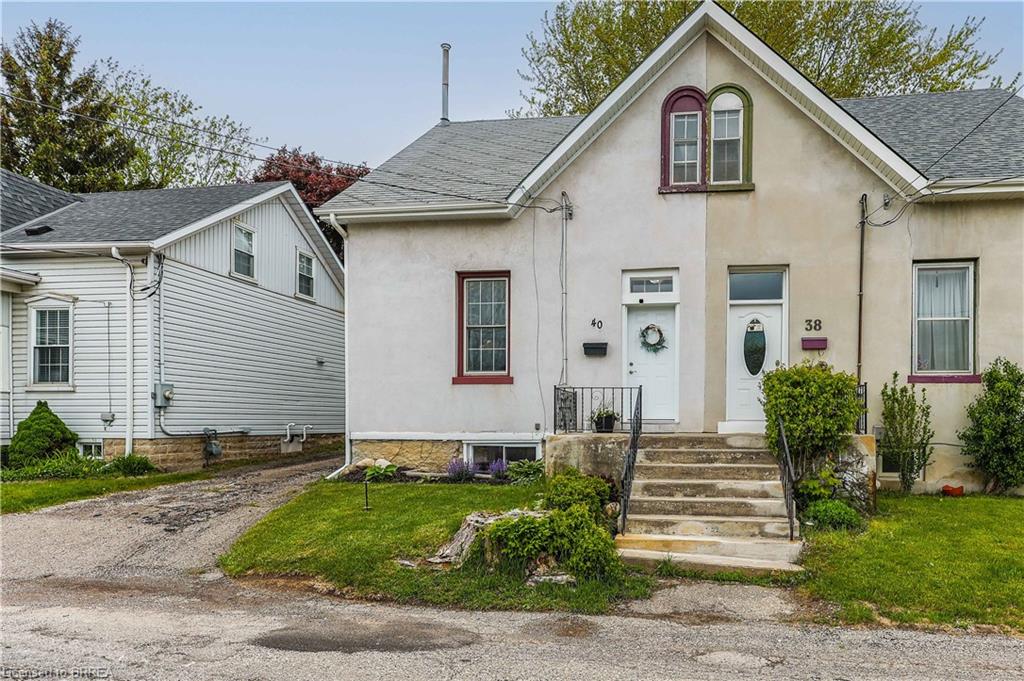 40-walnut-lane-paris-ontario-40730180