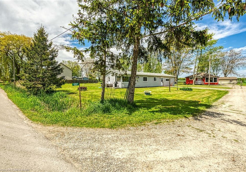 137-blue-water-parkway-selkirk-ontario-40730340