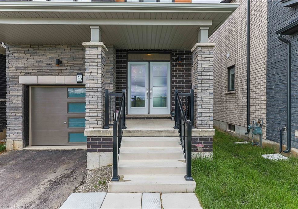 36-lilac-circle-caledonia-ontario-40730346