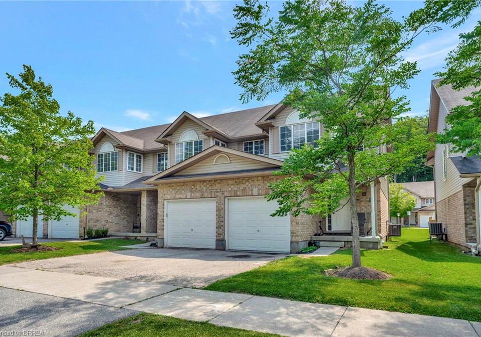 316-fallowfield-drive-kitchener-ontario-40730374