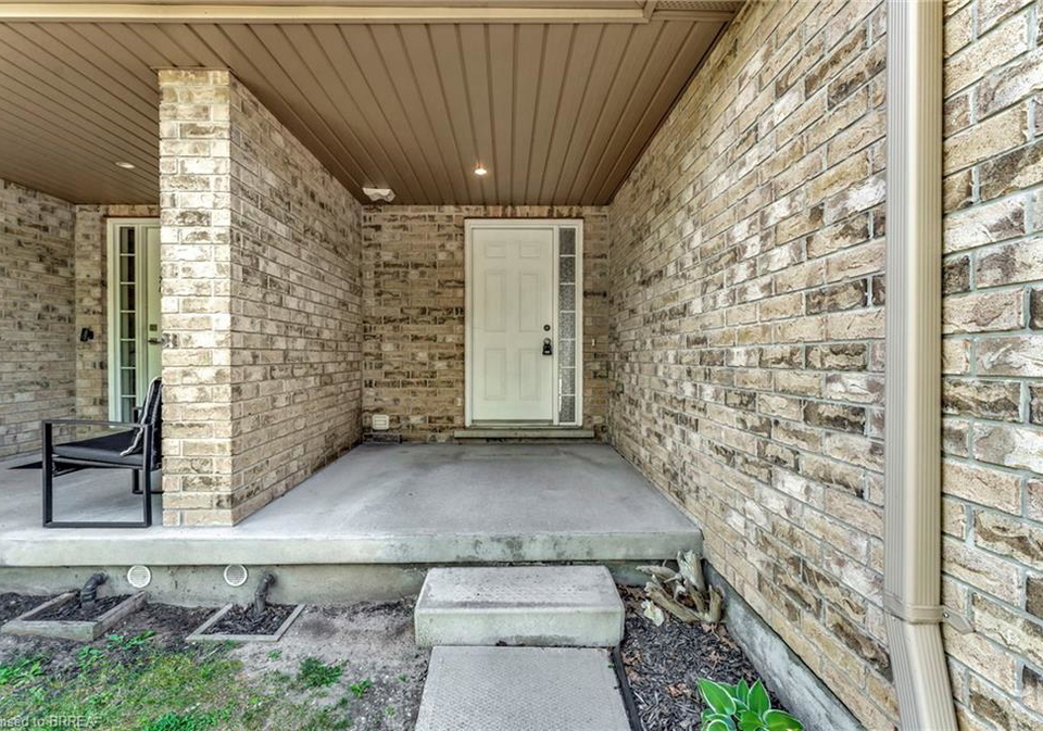 316-fallowfield-drive-kitchener-ontario-40730374