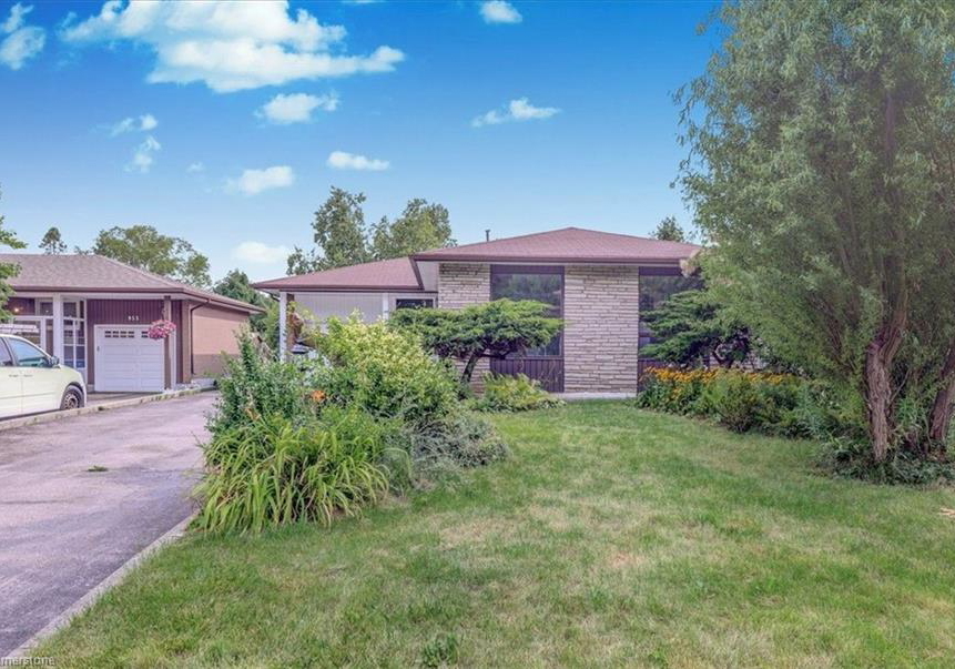 951-essa-crescent-pickering-ontario-40730556