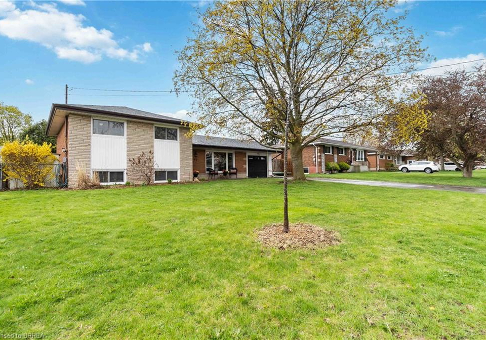 83-varadi-avenue-brantford-ontario-40730572