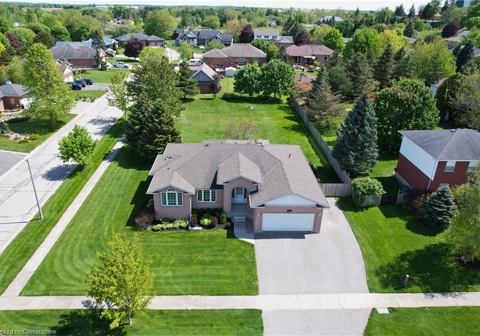 17-st-boniface-drive-maryhill-ontario-40730612