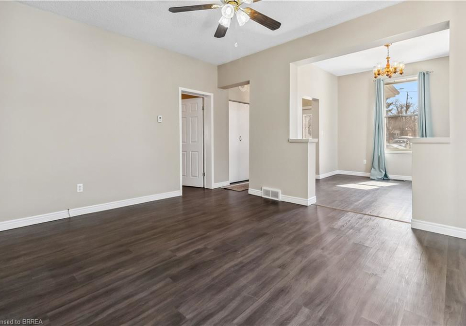 160-nelson-street-brantford-ontario-40730646