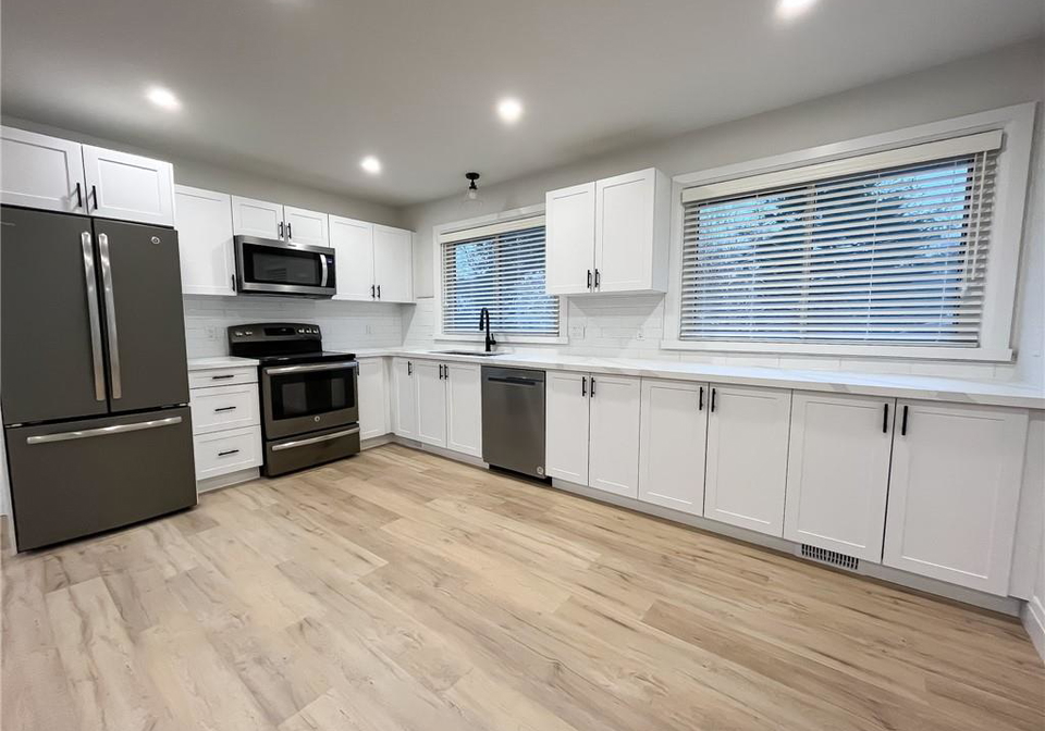 17-sherwood-rise-hamilton-ontario-40730832