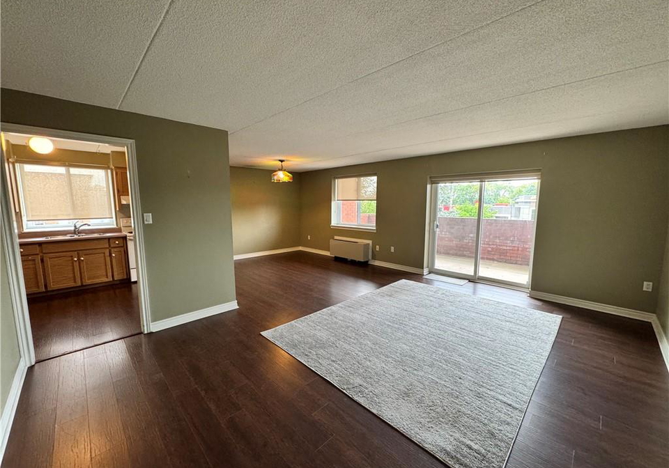 386-highway-8-highway-stoney-creek-ontario-40730841