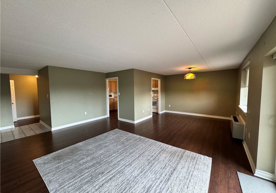 386-highway-8-highway-stoney-creek-ontario-40730841