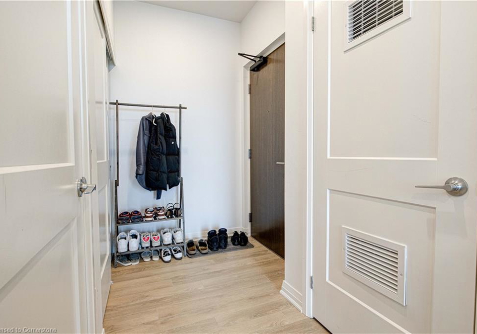 101-golden-eagle-road-waterloo-ontario-40731057