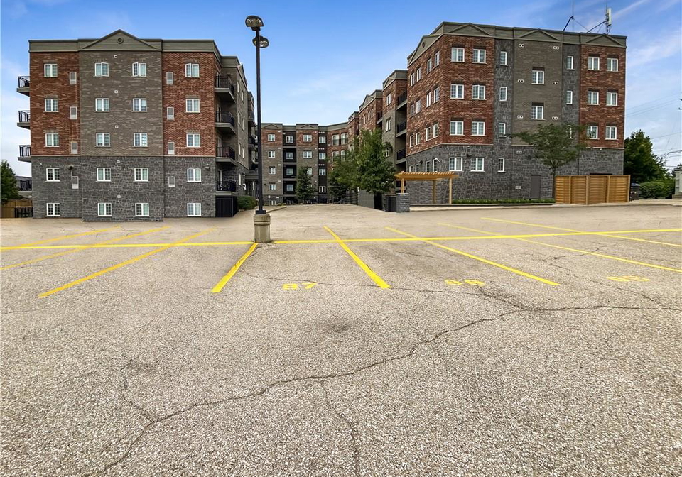 5-rittenhouse-place-kitchener-ontario-40731270
