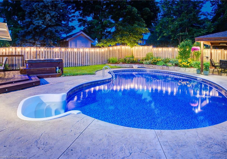 9-toynbee-crescent-kitchener-ontario-40732406