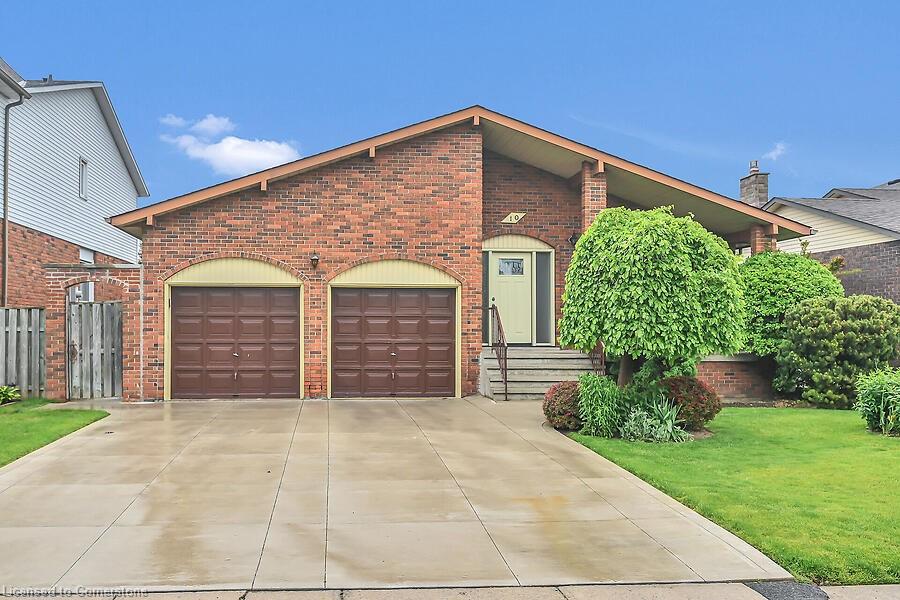10-peacock-place-hamilton-ontario-40732523