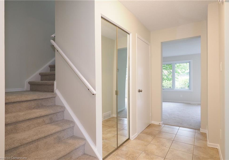 375-kingscourt-street-waterloo-ontario-40732556