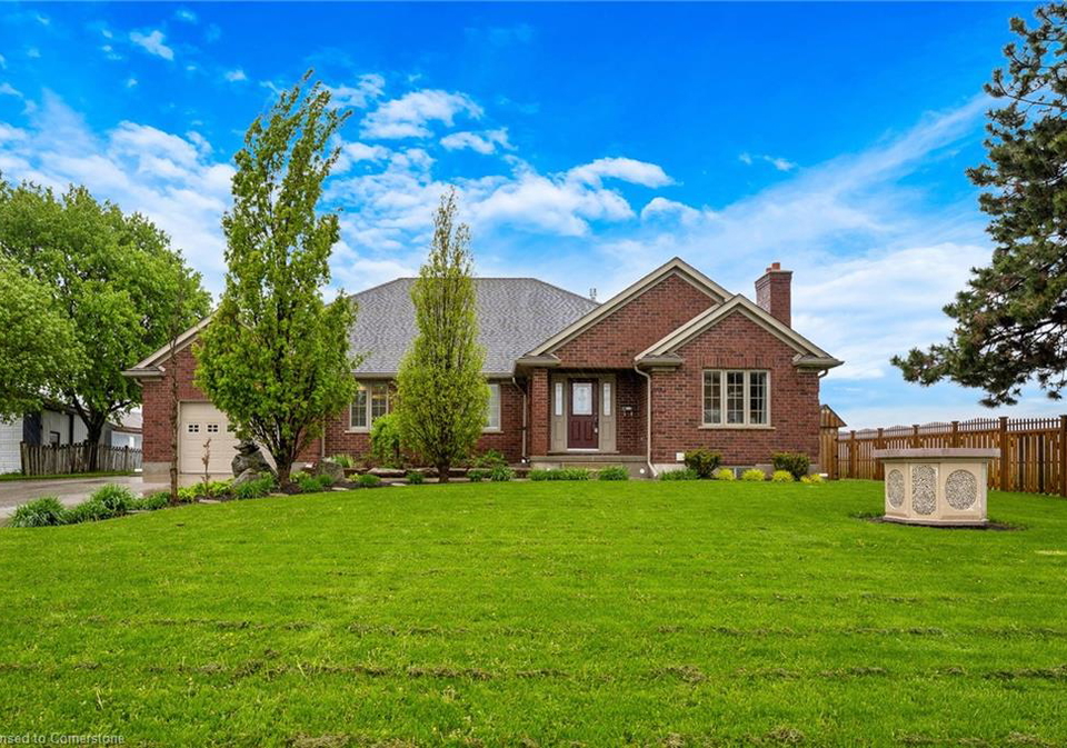 1788-lobsinger-line-waterloo-ontario-40732559