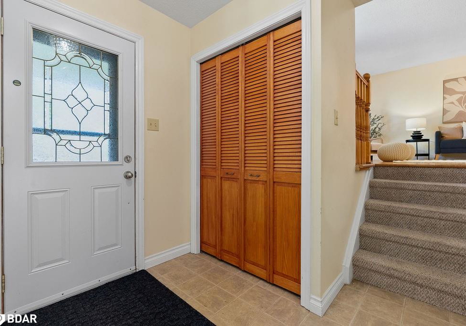 27-edwin-street-lindsay-ontario-40732798