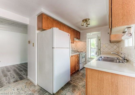 10-catalina-court-kitchener-ontario-40732818