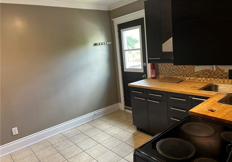 156-burris-street-hamilton-ontario-40732910