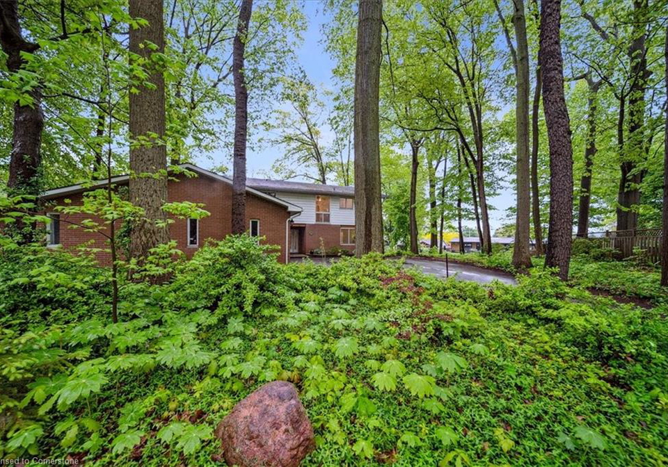 10-oak-lane-fonthill-ontario-40732937