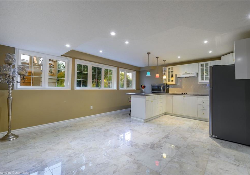 264-diiorio-circle-ancaster-ontario-40732965