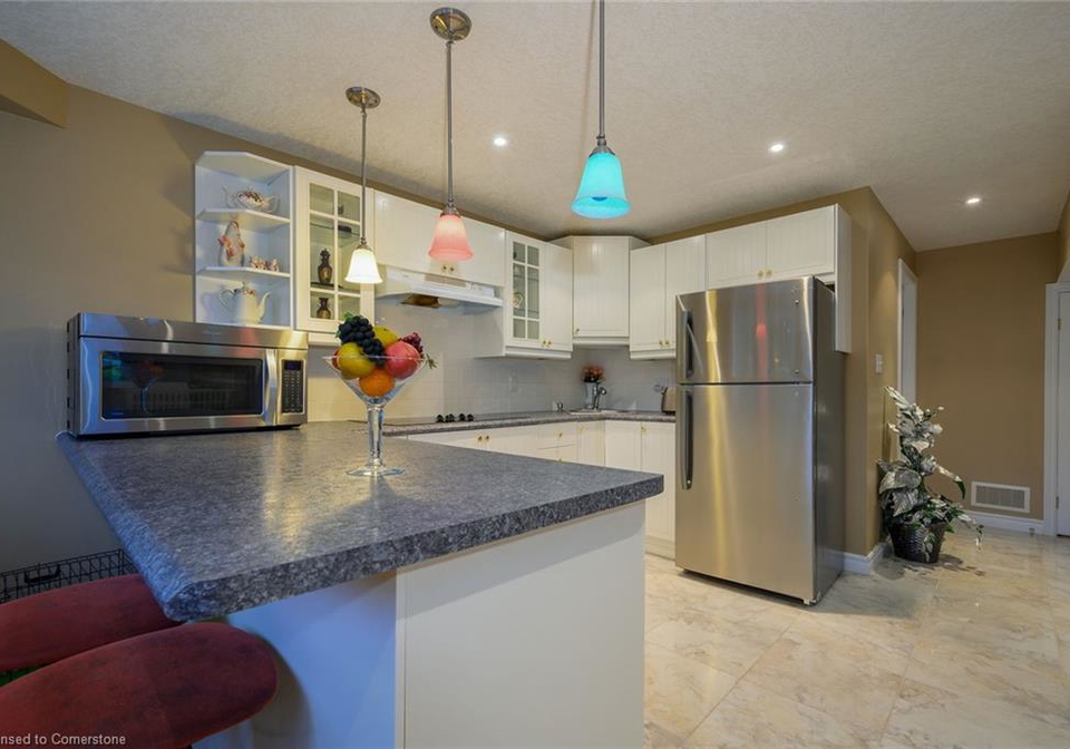 264-diiorio-circle-ancaster-ontario-40732965