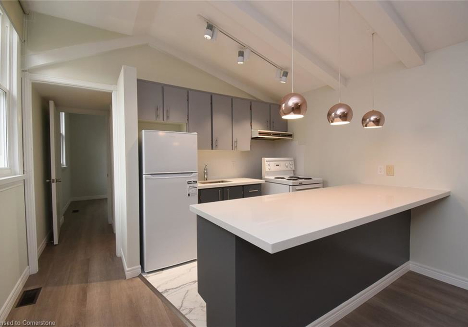 61-king-street-w-dundas-ontario-40733085