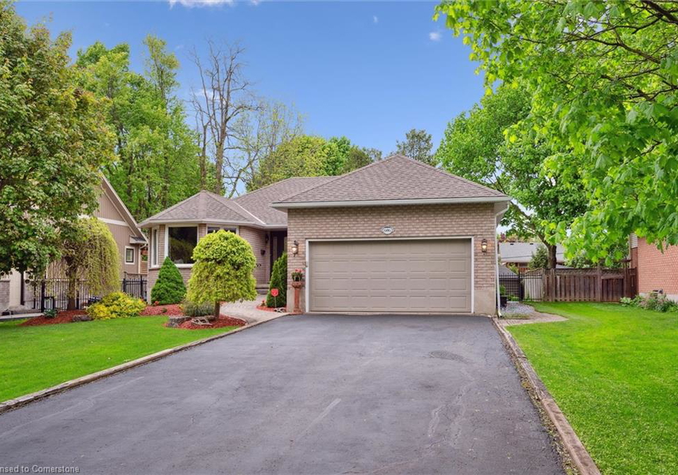 606-rustic-drive-waterloo-ontario-40733112