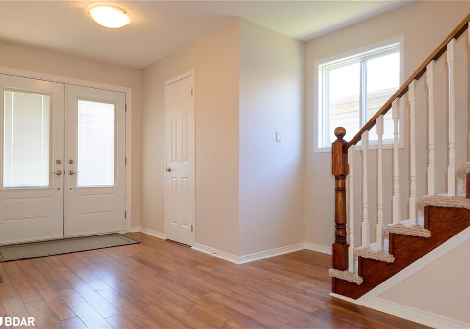 132-hanmer-street-e-barrie-ontario-40733340